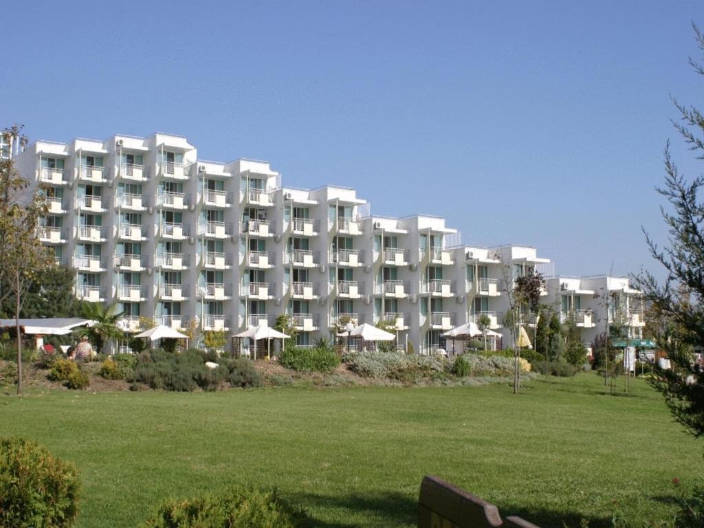 Laguna Beach Hotel Albena Exterior photo